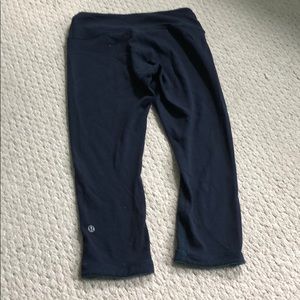 Lululemon reversible cropped leggings!